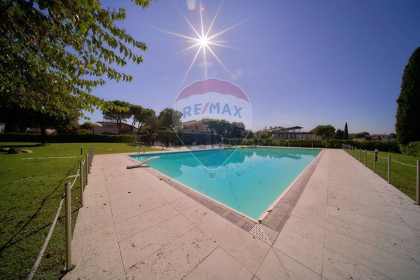 appartamento in vendita a Sirmione in zona Colombare