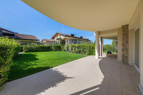 appartamento in vendita a Sirmione