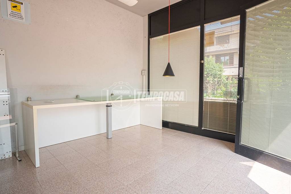 negozio in vendita a Sirmione