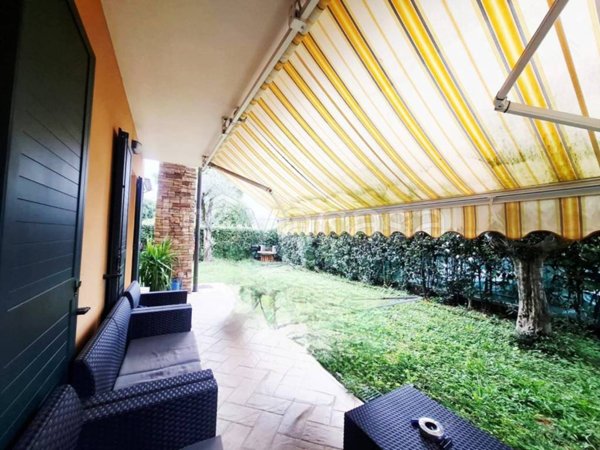 appartamento in vendita a Sirmione in zona Colombare