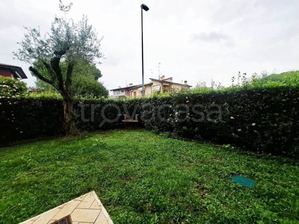 appartamento in vendita a Sirmione in zona Colombare