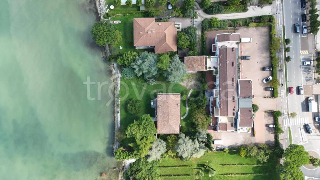 appartamento in vendita a Sirmione