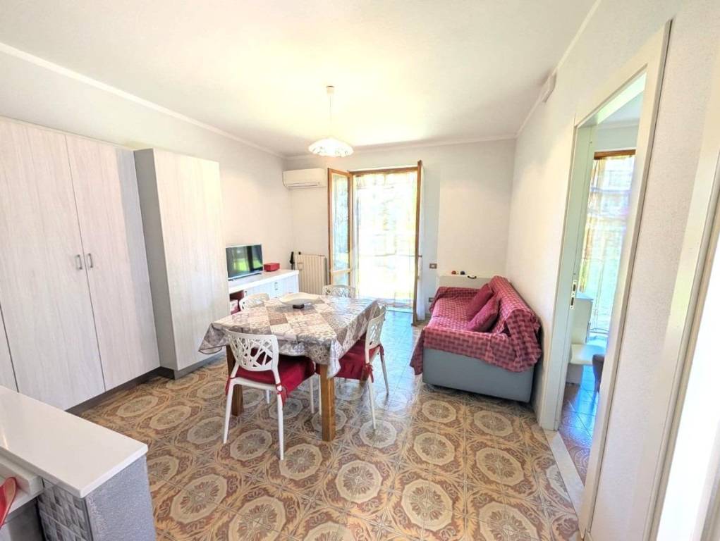 appartamento in vendita a Sirmione in zona Colombare