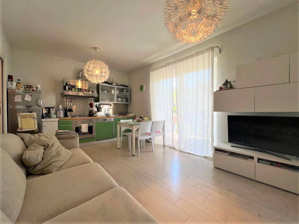 appartamento in vendita a Sirmione in zona Colombare