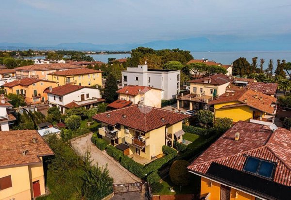 appartamento in vendita a Sirmione in zona Lugana