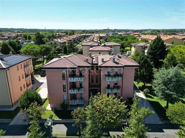 appartamento in vendita a Sirmione in zona Lugana