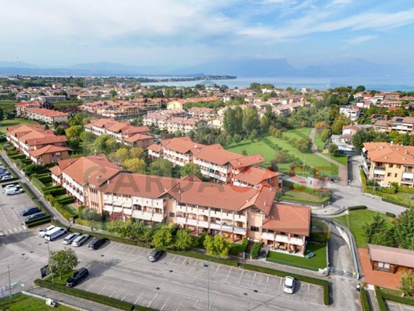 appartamento in vendita a Sirmione in zona Lugana