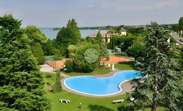 appartamento in vendita a Sirmione in zona Colombare