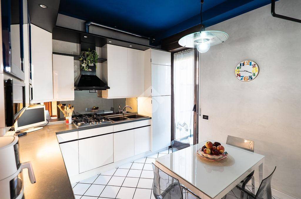 casa indipendente in vendita a Sirmione in zona Lugana