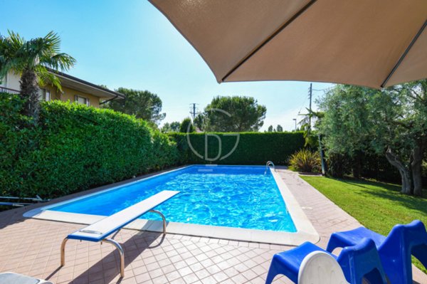 casa indipendente in vendita a Sirmione