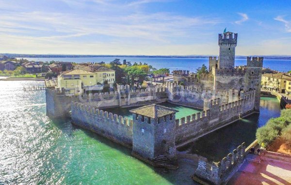 appartamento in vendita a Sirmione