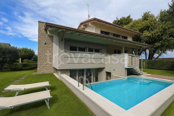 casa indipendente in vendita a Sirmione