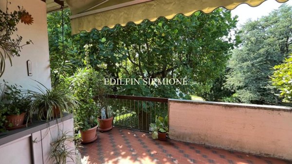 appartamento in vendita a Sirmione in zona Colombare