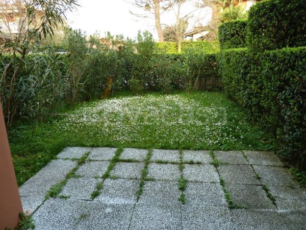 appartamento in vendita a Sirmione in zona Colombare