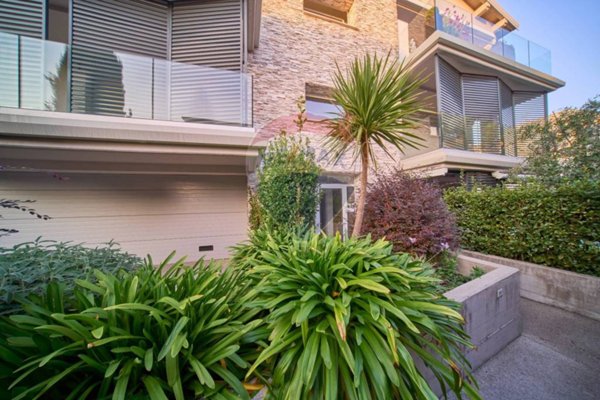 appartamento in vendita a Sirmione in zona Colombare