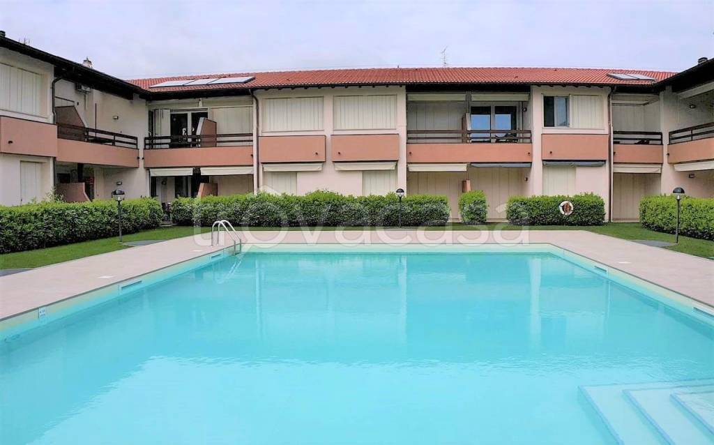 appartamento in vendita a Sirmione in zona Colombare