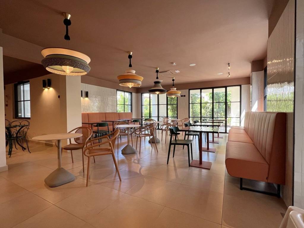 intera palazzina in vendita a Sirmione in zona Colombare
