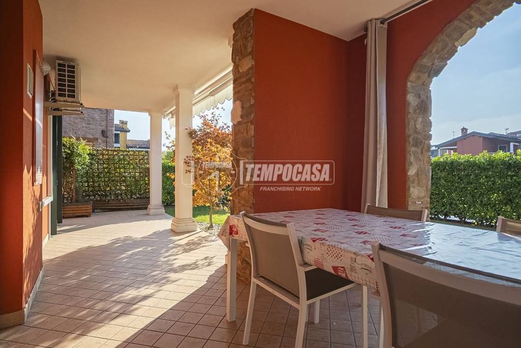 appartamento in vendita a Sirmione