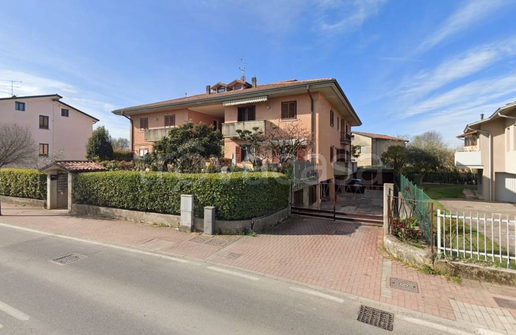 casa indipendente in vendita a Sirmione