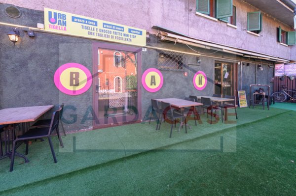 negozio in vendita a Sirmione in zona Lugana