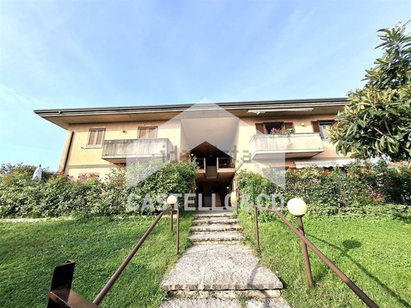 appartamento in vendita a Sirmione in zona Lugana