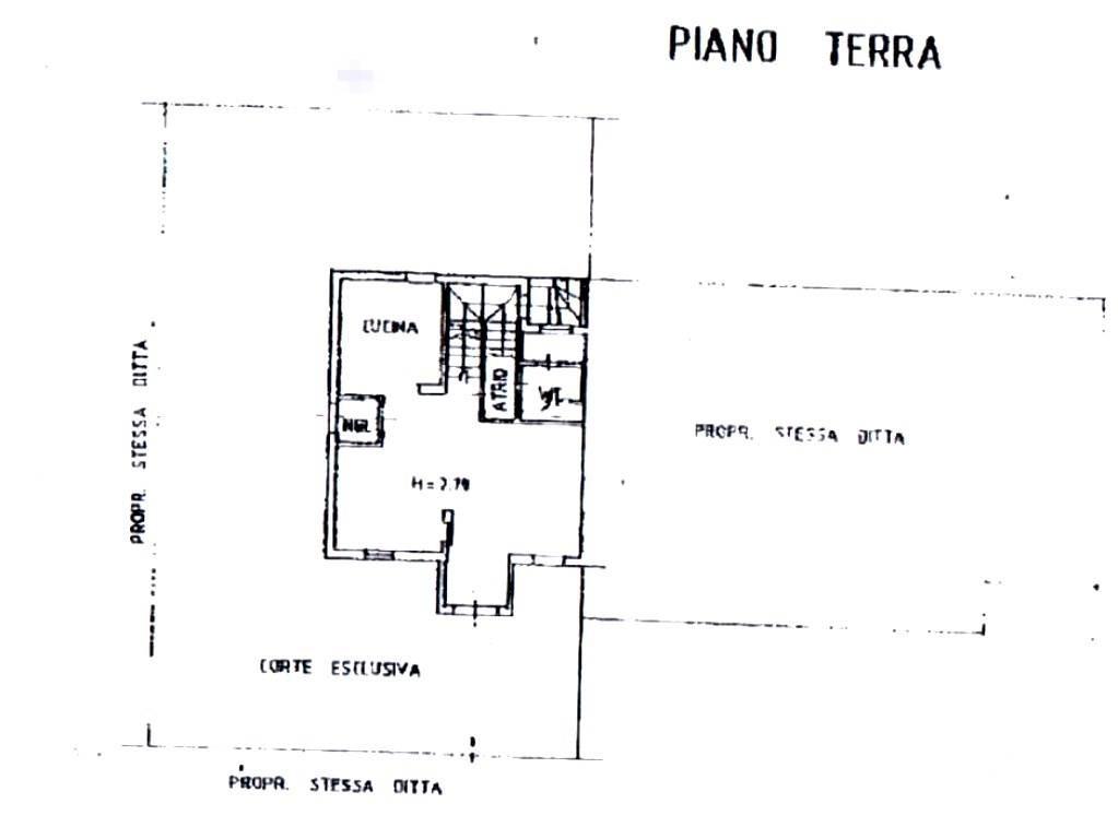 casa indipendente in vendita a Sirmione in zona Colombare