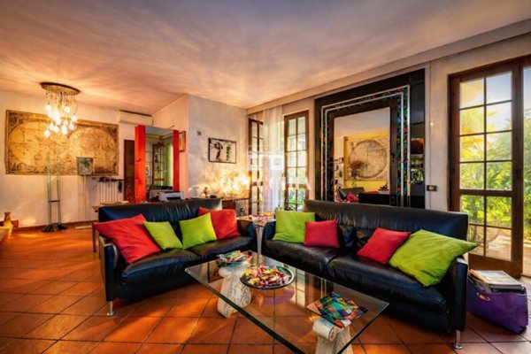 casa indipendente in vendita a Sirmione