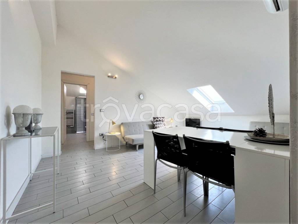 appartamento in vendita a Sirmione