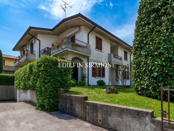 appartamento in vendita a Sirmione in zona Colombare