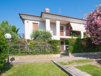 casa indipendente in vendita a Sirmione