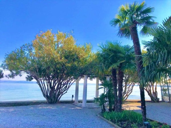 appartamento in vendita a Sirmione in zona Colombare