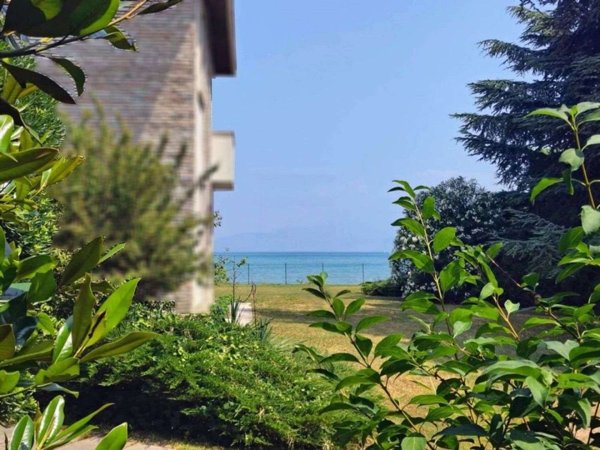 appartamento in vendita a Sirmione in zona Lugana