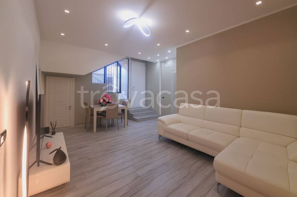 appartamento in vendita a Sirmione in zona Lugana