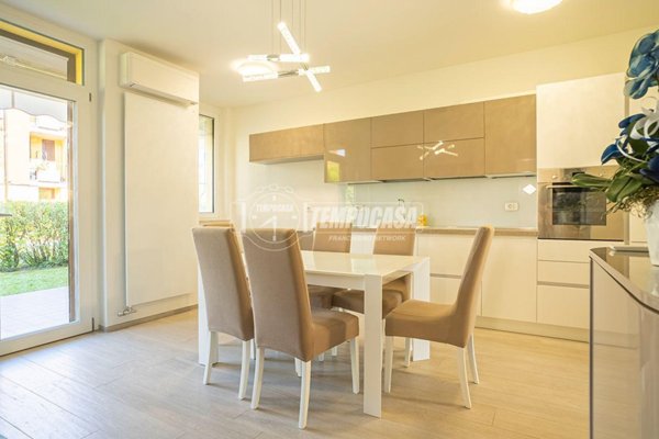 appartamento in vendita a Sirmione in zona Lugana