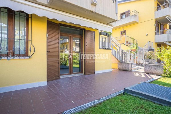 appartamento in vendita a Sirmione in zona Lugana