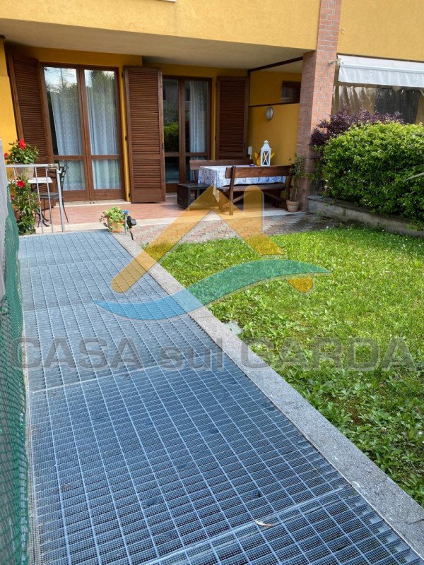 appartamento in vendita a Sirmione in zona Lugana