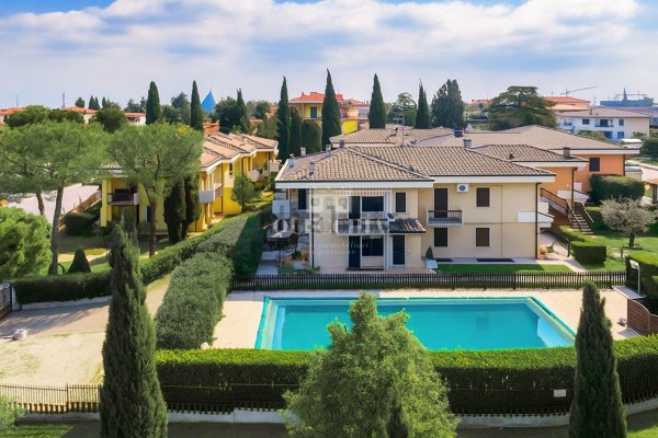 appartamento in vendita a Sirmione