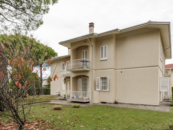 appartamento in vendita a Sirmione in zona Colombare