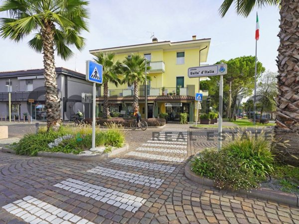 appartamento in vendita a Sirmione in zona Colombare