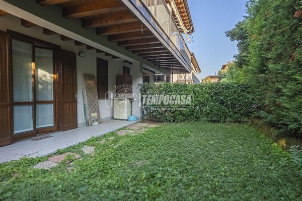 appartamento in vendita a Sirmione in zona Chiodi