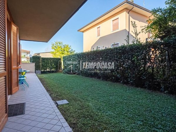 appartamento in vendita a Sirmione in zona Lugana