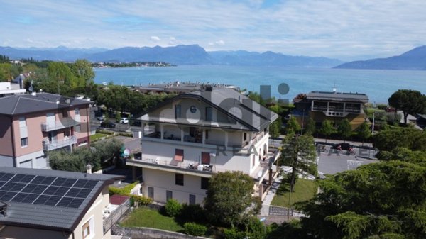 appartamento in vendita a Sirmione in zona Lugana