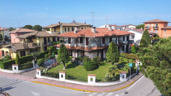 casa indipendente in vendita a Sirmione