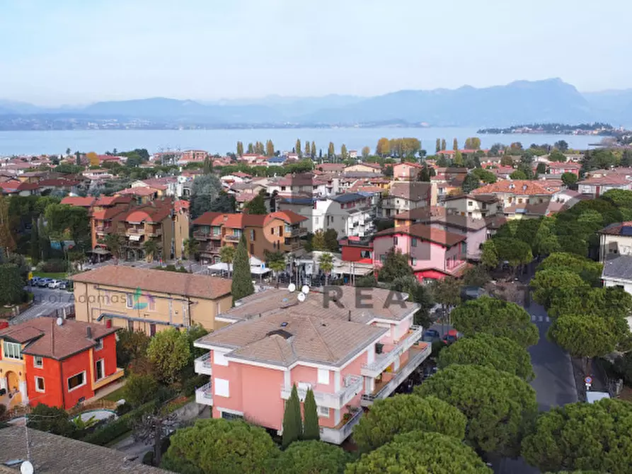 appartamento in vendita a Sirmione in zona Colombare
