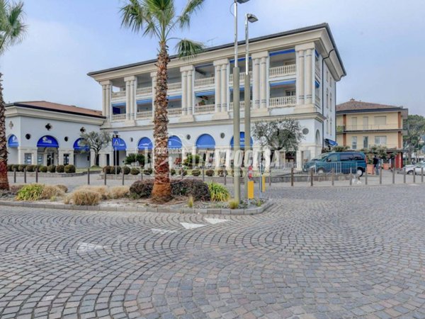 negozio in vendita a Sirmione