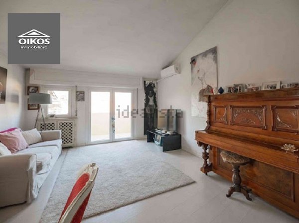 appartamento in vendita a Sirmione in zona Colombare