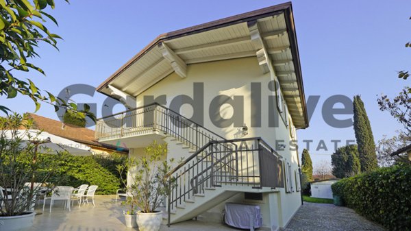 casa indipendente in vendita a Sirmione in zona Lugana