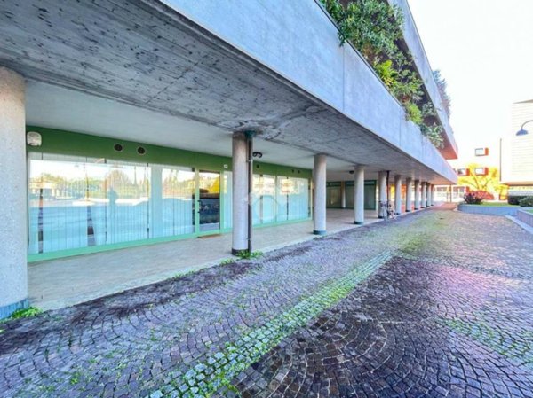 negozio in vendita a Sirmione