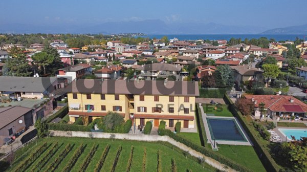 appartamento in vendita a Sirmione in zona Lugana