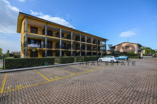 appartamento in vendita a Sirmione in zona Lugana